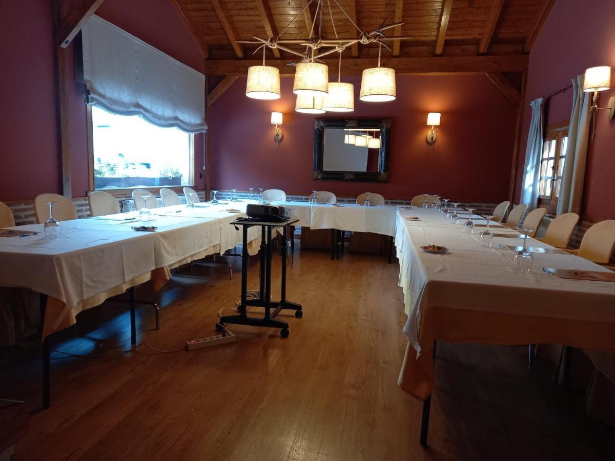 纳瓦塞拉达 Nava Real酒店 外观 照片
